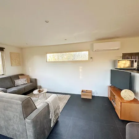 521 Op Recreatiepark De Wielen Chalet *