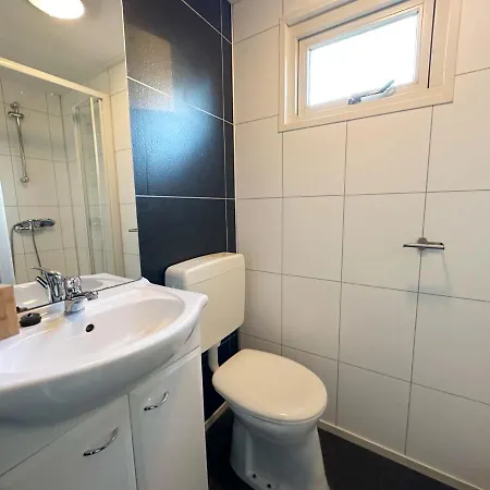 521 Op Recreatiepark De Wielen * Sint Maarten