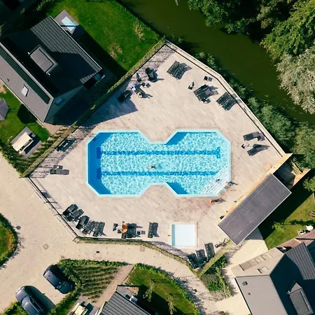 521 Op Recreatiepark De Wielen *