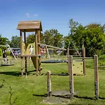 521 Op Recreatiepark De Wielen *